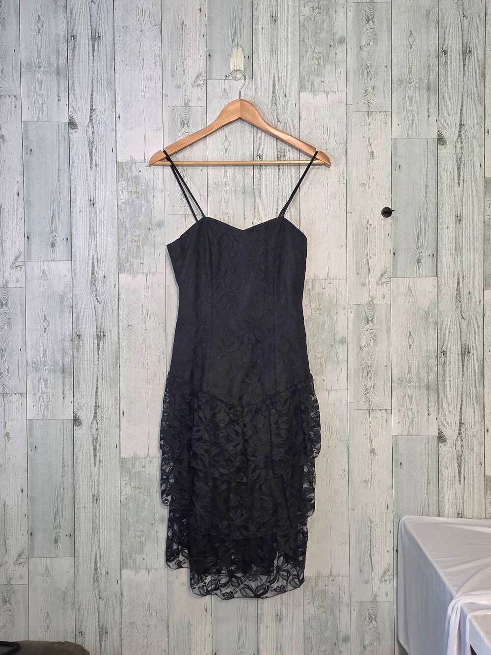 VTG 80s Flirtations for Alfred Angelo Drop Waist Lace Tiered Ruffle LBD Dress